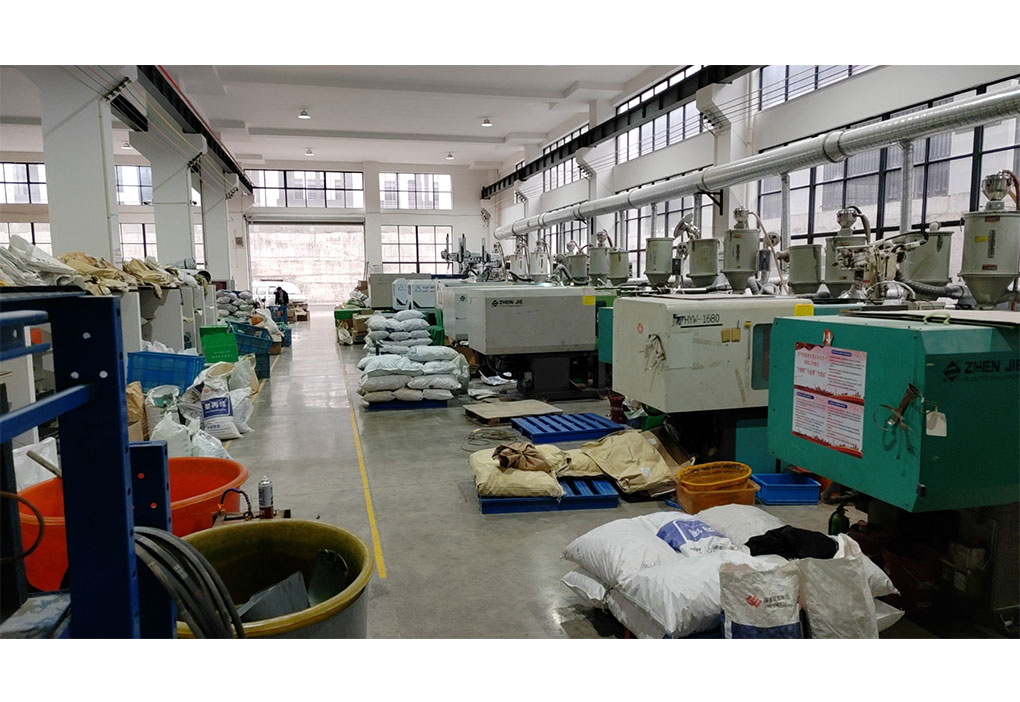 tongue-scraper-types-4.jpg tongue-scraper-types-4.jpg